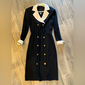 Beautiful Vintage St John Knit Dress with Removable Collar Size 8